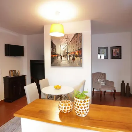 Oporto Airport House Moreira (Porto)
