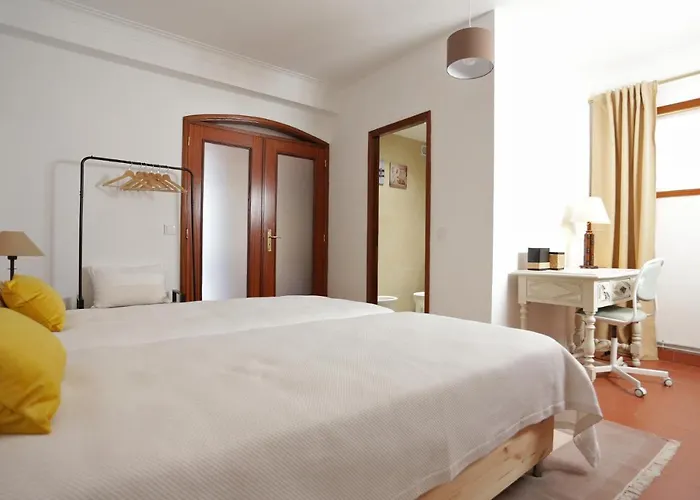 Oporto Airport House *