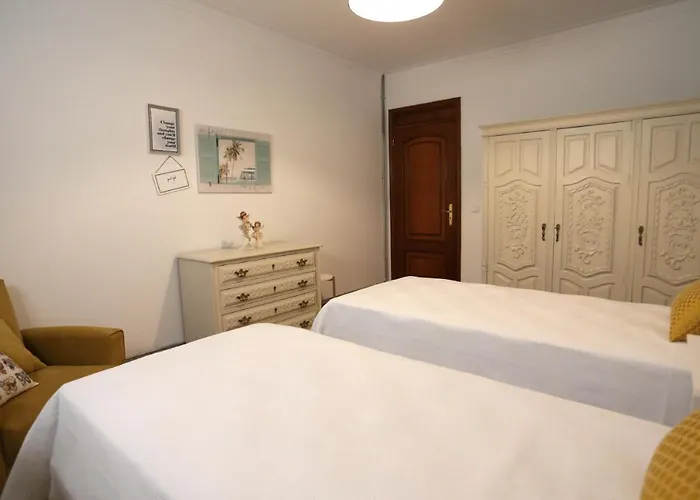 Oporto Airport House